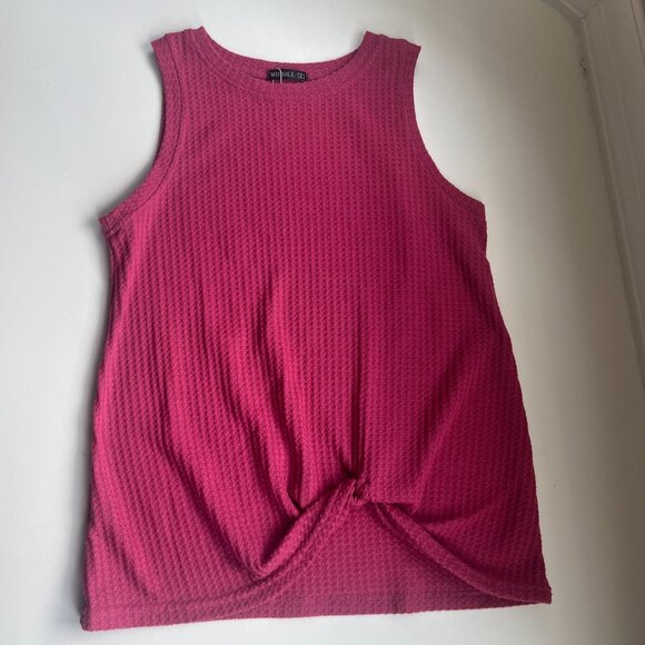 Women’s Small Flowy Tank Bundle - Picture 8 of 9
